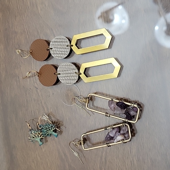 3 pair lot of pierced earrings - Picture 1 of 5